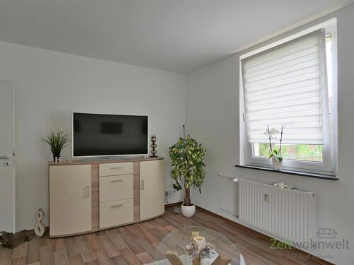TV im Wohnzimmer - 2 Zimmer Etagenwohnung zur Miete in Kassel
