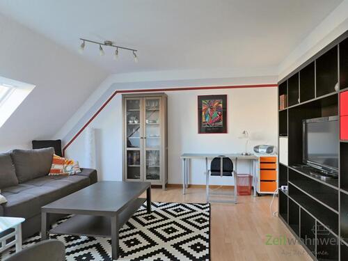 Blick ins Wohnzimmer - (EF1089_M) Dresden: SeidnitzDobritz, ruhige möblierte Wohnung mit Waschmaschine, WLAN und TG-Stellplatz