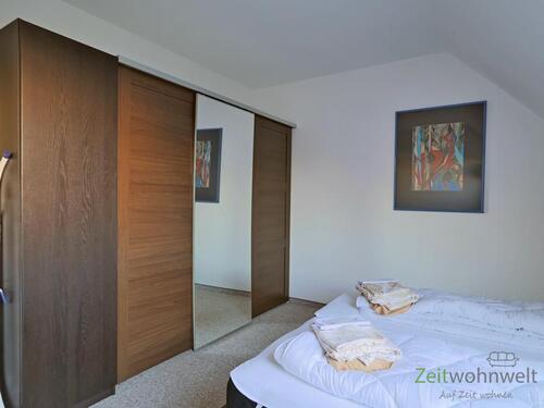 großer Schlafzimmerschrank - 