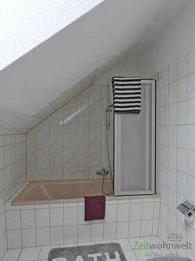 Wanne mit Duschabtrennung - 