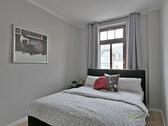 Schlafzimmer im edlen Grauton - 