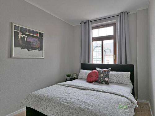 Schlafzimmer im edlen Grauton - 