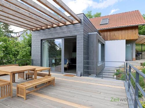 Blick vom Balkon zum Haus - 