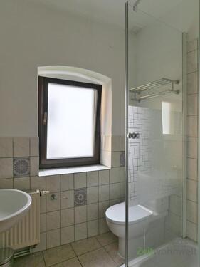 unteres Bad mit Dusche - 