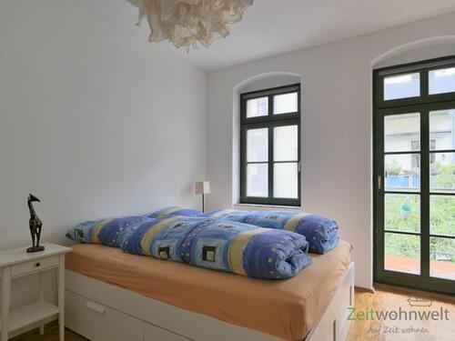 Blick ins Schlafzimmer - 