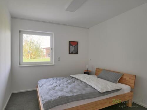 Blick ins Schlafzimmer - 