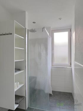 bodentiefe Dusche im Bad - 