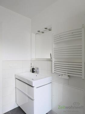 kleiner Waschtisch - 