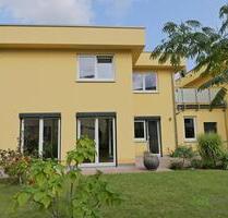 (EF1084_M) Halle: Lutherplatz, neues möbliertes Wohnhaus mit Garten, Dachterrasse und Garage - Halle (Saale)