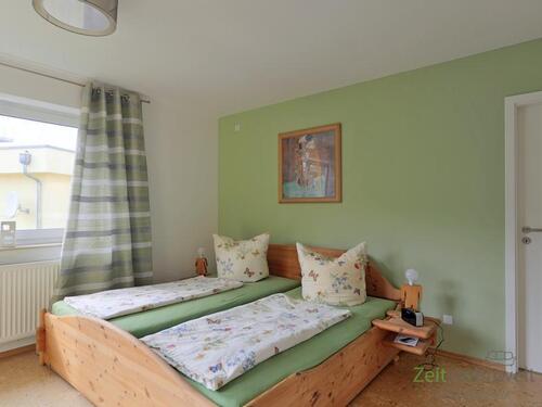 Blick ins Schlafzimmer - 