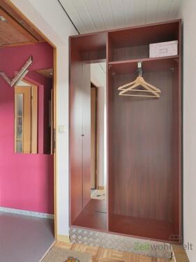 Garderobe im Eingangsbereich - 