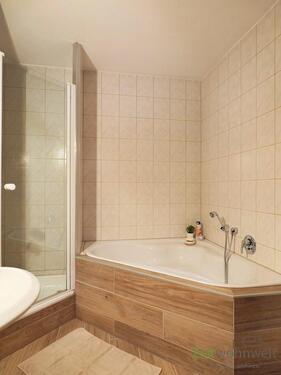 Dusche und Wanne - 
