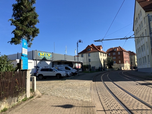 Zufahrt gemeinsam mit Mix Markt - 