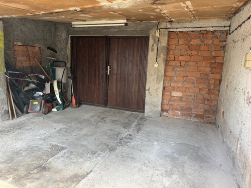 Garage - 