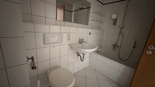 Wannenbad im 1.OG - 