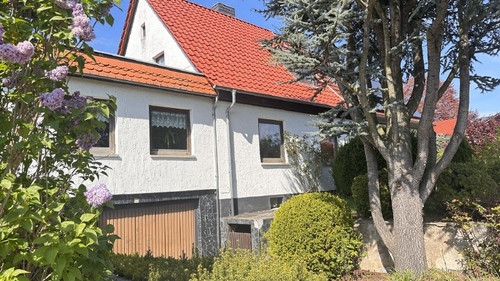 Doppelhaushälfte - 6 Zimmer Einfamilienhaus zum Kaufen in Gotha
