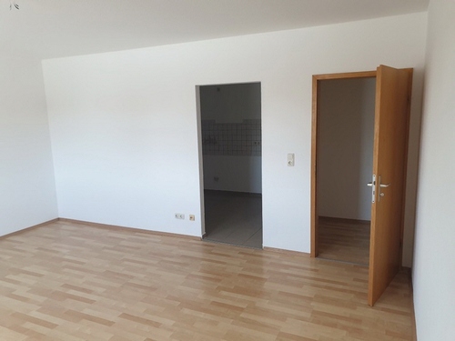 Blick zu Küche und Eingang - 3- Zimmerwohnung mit 70,42 m&sup2; in Ohrdruf zur Miete