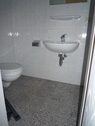WC und Handwaschbecken - 