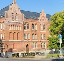 Alte Schule - Neue Wohnung - 630,00&nbsp;EUR Kaltmiete, ca.&nbsp; 74,39&nbsp;m&sup2;&nbsp;Wohnfl&auml;che in Gotha (PLZ: 99867) Gotthardschule
