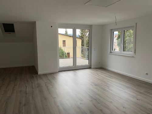 Wohnzimmer im DG - 4 Zimmer 4- Zimmerwohnung zur Miete in Tambach-Dietharz