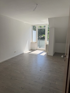 Schlafzimmer mit Balkon - 