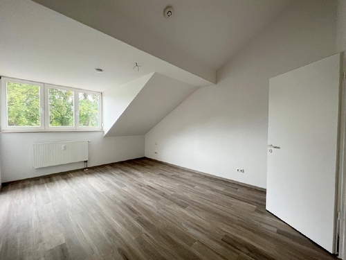 Schlafzimmer - 2 Zimmer Dachgeschoßwohnung in Gotha