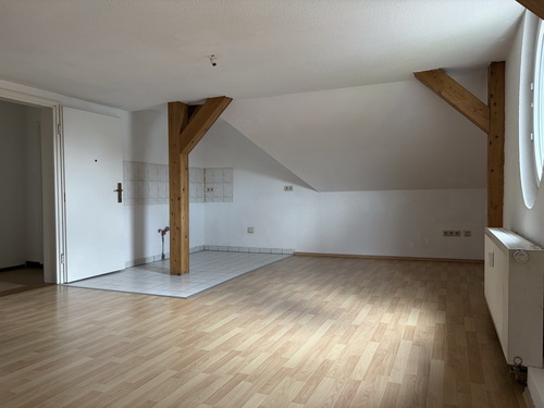 offene Küche - 3 Zimmer Dachgeschoßwohnung zur Miete in Gotha