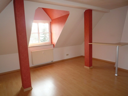 Hell und ... - 3 Zimmer Dachgeschoßwohnung in Gotha