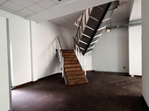 Treppe ins Obergeschoss - Laden, Geschäft, Verkaufsfläche in Gotha zur Miete