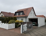 Hausansicht - Endlich als Familie ankommen - 349.000,00&nbsp;EUR Kaufpreis, ca.&nbsp; 122,59&nbsp;m&sup2;&nbsp;Wohnfl&auml;che