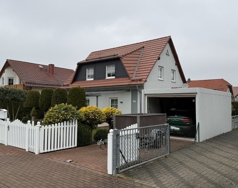 Hausansicht - Endlich als Familie ankommen - 349.000,00&nbsp;EUR Kaufpreis, ca.&nbsp; 122,59&nbsp;m&sup2;&nbsp;Wohnfl&auml;che