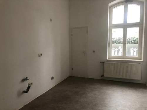 Küche mit Abstellraum - 