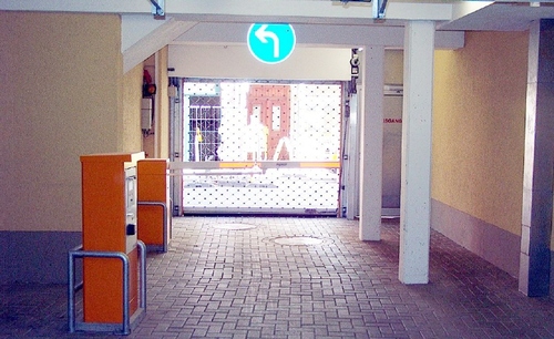 Ausfahrt in die Mönchelsstr. - 