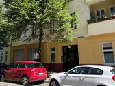 Hauseingang - 1 Zimmer Etagenwohnung in Berlin