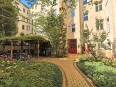Gepflegter Innenhof Bild 2 - 