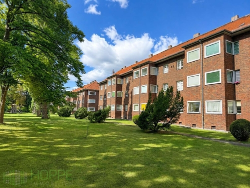 Rückansicht 2 - 2 Zimmer Etagenwohnung zum Kaufen in Berlin