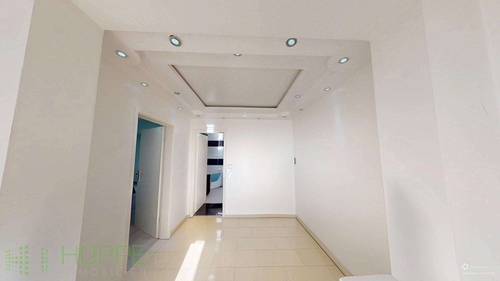 Flur 1 mit Arbeits-oder Spielbereich-defurnished - 