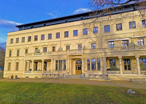 Südansicht - Siethen- Herrschaftliches Wohnen im Schloss nahe Siethener See