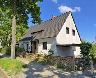 Lankwitz - Renovierungsbedürftige Doppelhaushälfte mit idyllischem Garten - Berlin Berlin - Steglitz-Zehlendorf - Lankwitz