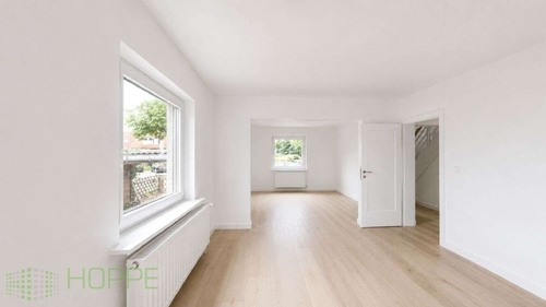 Wohn- und Esszimmer Perspektive 1 - (KI generiert) - 