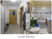 Flur und Bad - 