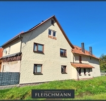 Charmantes Fachwerkhaus mit saniertem Wohnbereich, Terrasse und vielfältigem Gestaltungspotenzial - Schmeheim