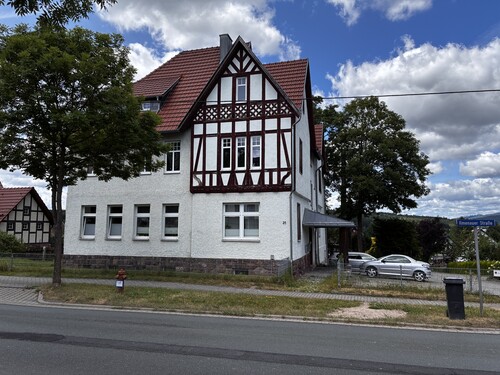 Außenansicht - 700,00&nbsp;EUR Kaltmiete, ca.&nbsp; 90,00&nbsp;m&sup2;&nbsp;Wohnfl&auml;che