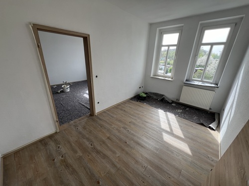 Wohnen - Charmante 2-Zimmer-Wohnung mit Balkon und Aussicht!
