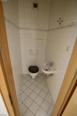 Ga¨ste WC - 