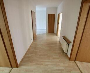 Schöne 3-Raum Wohnung mit Balkon, Gäste-WC und Fußbodenheizung im Bad! - Gera