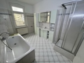 Bad - Etagenwohnung mit 52,02 m&sup2; in Gera zur Miete