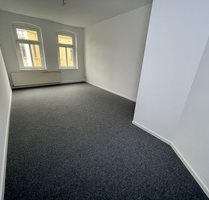 2 Raum Wohnung mit Balkon, Wanne +Dusche im begehrten Wohnviertel von Gera-Untermhaus