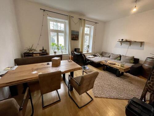 Wohnzimmer - 2 Zimmer Erdgeschoßwohnung in Gera