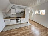 Wohnen - Pölzig! 2 Zimmer Wohnung mit Einbauküche und Charme!
